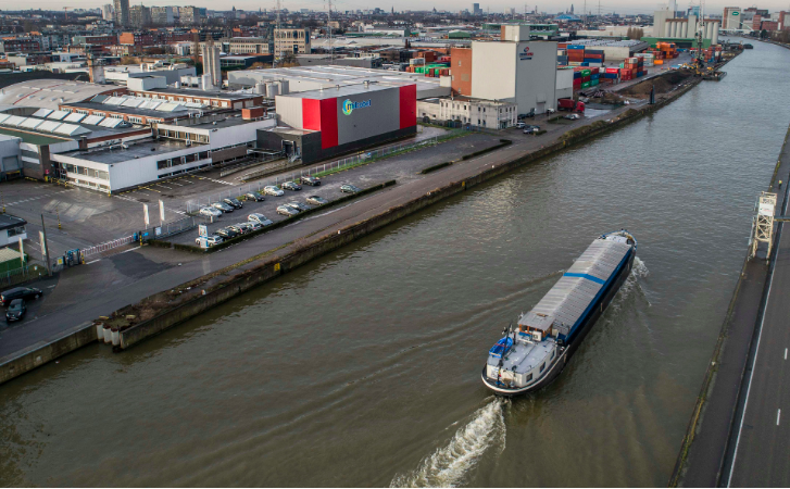 Voormalige Milcobelsite in Schoten langs het Albertkanaal