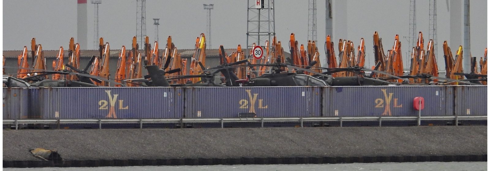 Amerikaanse militaire helikopters in Zeebrugge