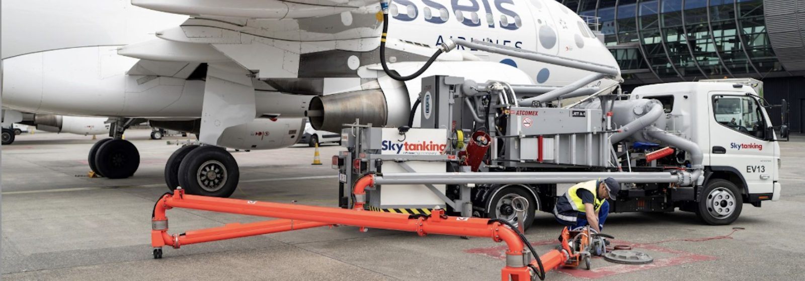 Elektrische brandstofdispenser van Skytanking op Brussels Airport