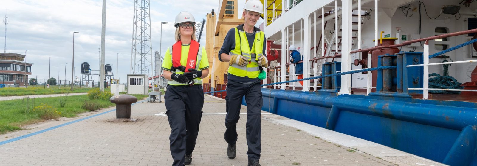 Medewerkers van Port of Antwerp-Bruges aan de Nautisch Operationele Cluster in de Antwerpse haven