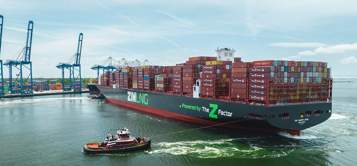 De 'ZIM Sammy Ofer' (15.000 teu) in Charleston